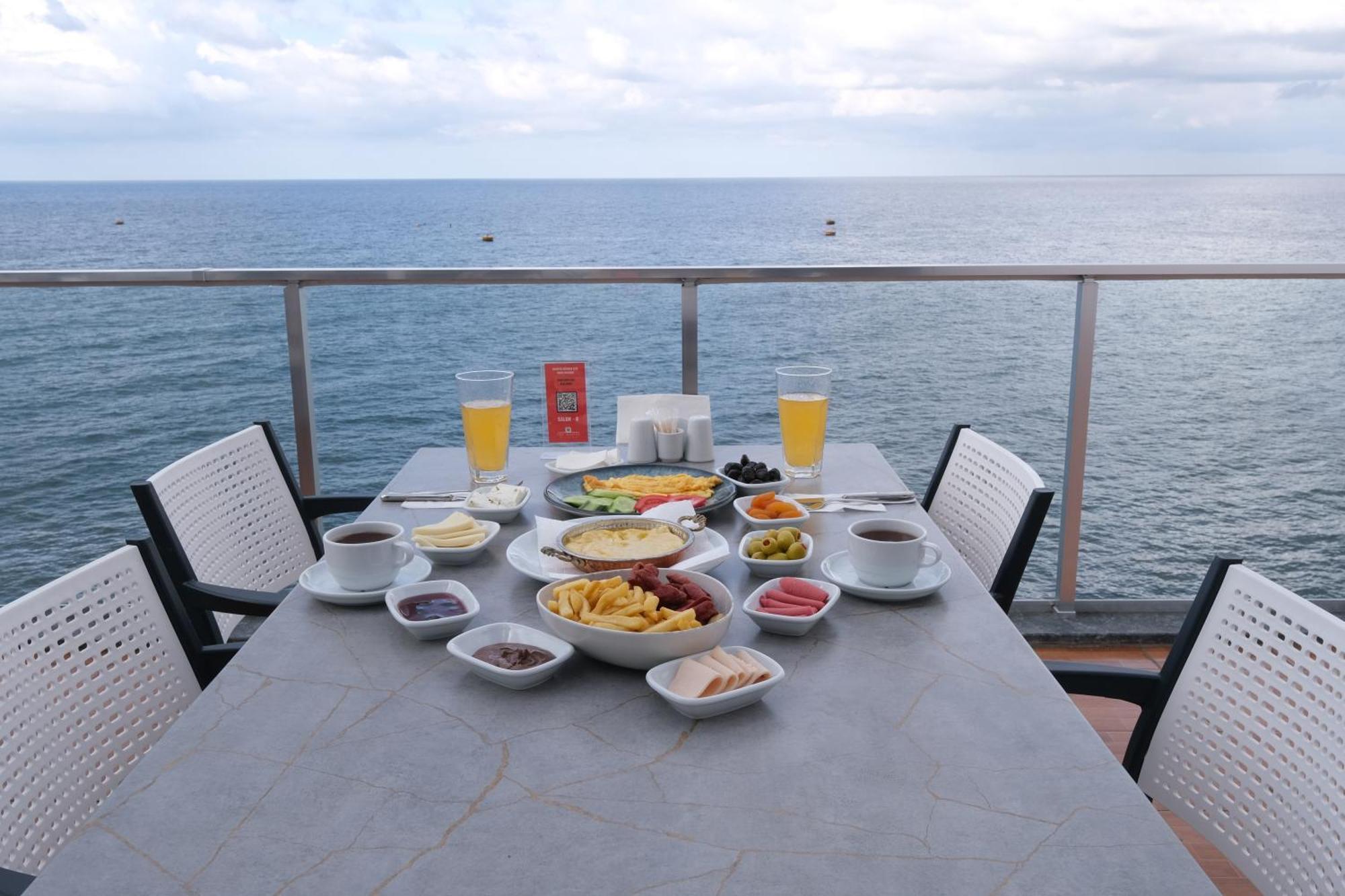 The Marine Hotel Trabzon Zewnętrze zdjęcie